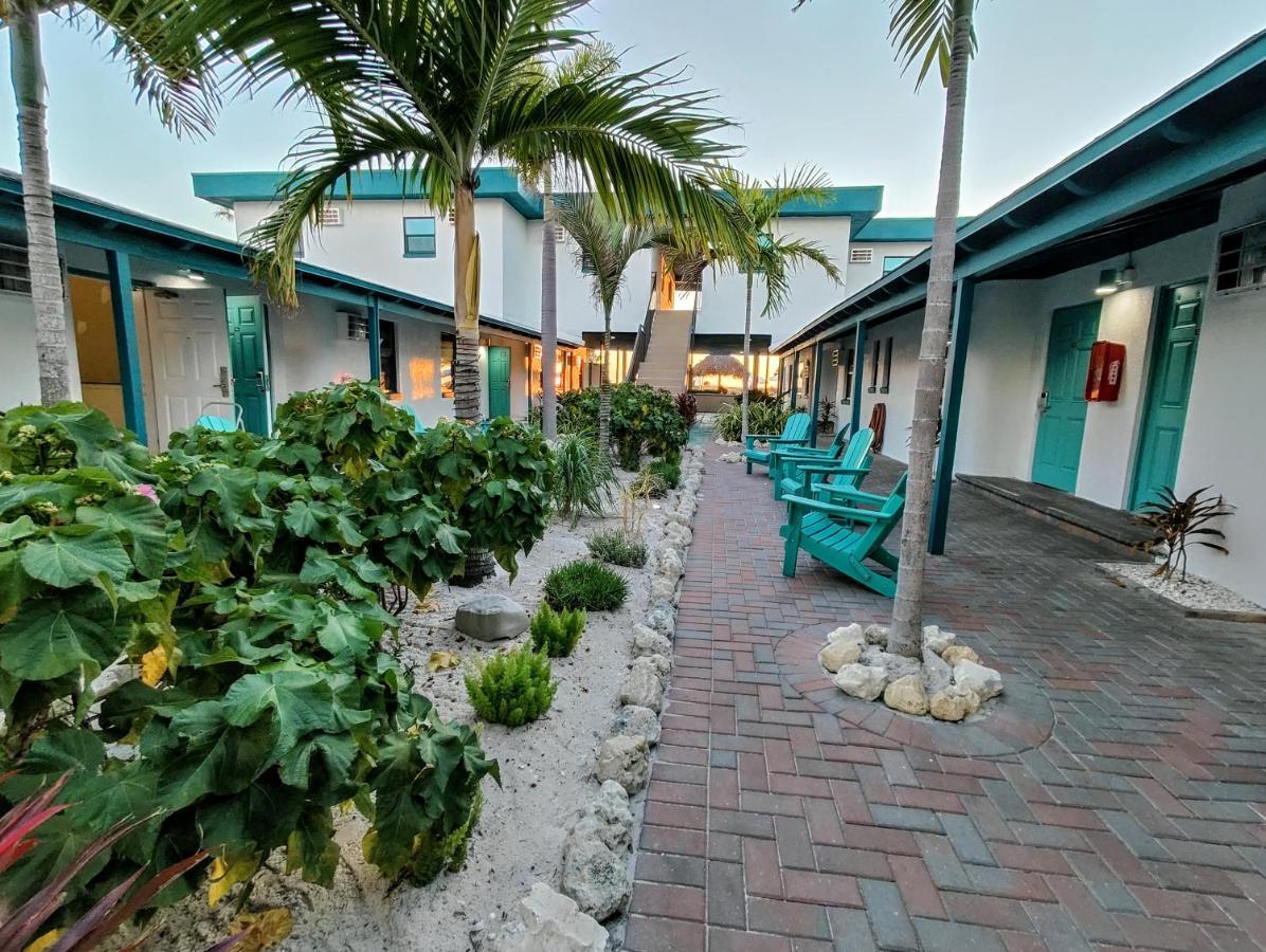 Tahitian Beach Resort เซนต์พีทบีช ภายนอก รูปภาพ